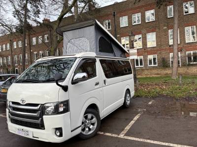 TOYOTA HIACE CAMPERVAN 2.0 PETROL EURO6 4 BERTH 4 BELTS NO EXPENSE SPARED 