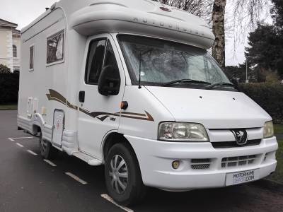 Auto-Sleepers Starfire, spacious 2 bth, generous kitchen, shower and toilet! 