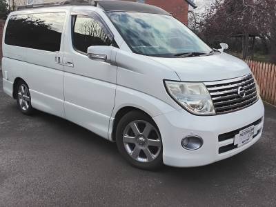Nissan Elgrand Highway Star, Mistral 4 st, 4bth (Campervan Centre Conversion)