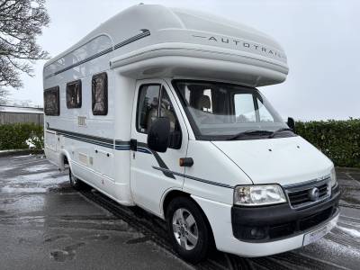 Auto Trail Cheyenne 632 SE, 2/4 Berth, Fixed French bed.