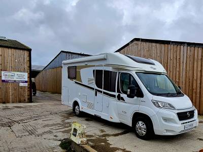 Carado T339 motorhome 2019 6.99m 16k miles 4 Berth/Belts 
