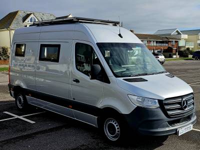 Mercedes Sprinter MWB off grid conversion 2020 5.9m 3500kgs 18k 2 berth 3 belts