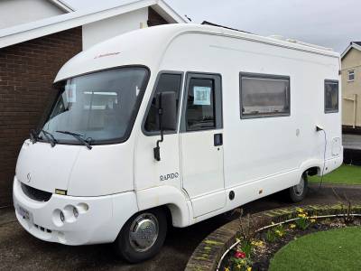 2000 RAPIDO LE RANDONNEUR 925M 4-BERTH - 4-BELT - 1 OWNER - MERCEDES
