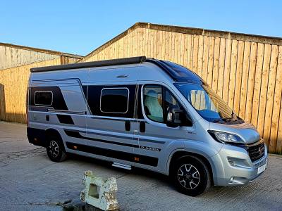 Adria Supreme 640 SGX 2022 3 berth 4 belts auto 6.4m 3500kgs 4k