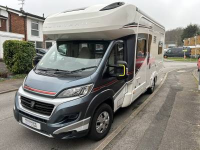Auto-Trail Tracker FB 2018, 4 Berths, 2 Belts, French Bed, Solar, GasLow