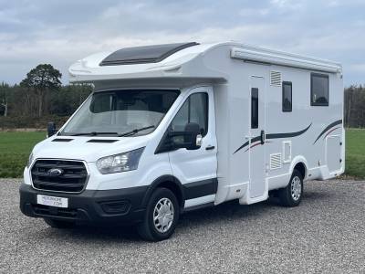 Roller Team Zefiro 696 - 4 Berth, 4 Seat Belts