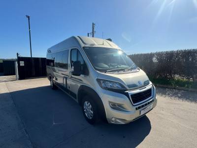 Autosleeper Warwick XL 2 Berth 2 Belts