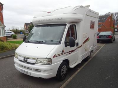 Autocruise Vista 2 berth 2 seatbelt 3600 miles 2005