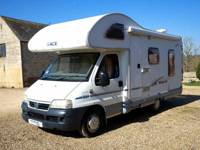 Ace Napoli (Swift) Low mileage 4 Berth with end Lounge & 2 Seatbelts