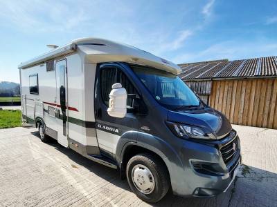 Adria Coral 670SLT Plus 2015 35k miles 3 berth 4 belts 