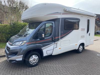 AUTO-TRAIL IMALA 620 HI-LINE - 2016 - 5 BERTH- 4 BELT - END KITCHEN - ONE OWNER