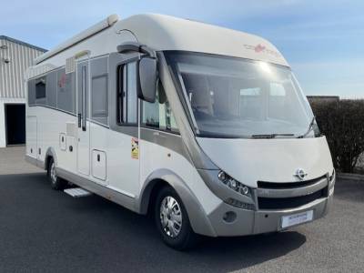 2015 CARTHAGO CHIC E LINE 51 QBY AUTOMATIC FOUR BERTH ISLAND BED