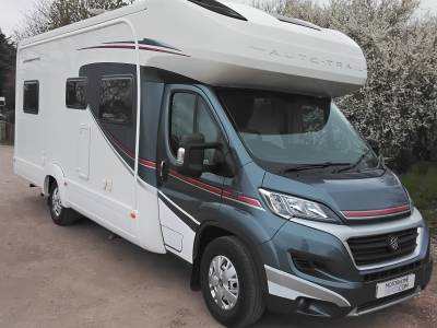 Auto-Trail Tracker RB, 4 berth, 2 seat belt, Automatic Motorhome