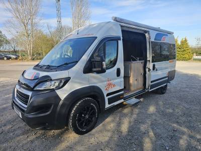 Pegeout Boxer 435 PRO conversion camper