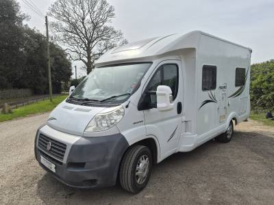 Pilote Mooveo P6, 2010, 3 Berth, 4 Belts, end bedroom, Solar