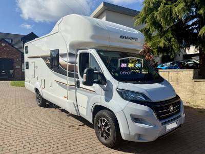 Swift Edge Icon 466 6 Berth Bunk Beds Motorhome For Sale 