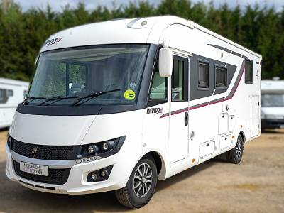Rapido 8086DF Ultimate Line - 4 Berth Premium A Class with Island Bed/Garage