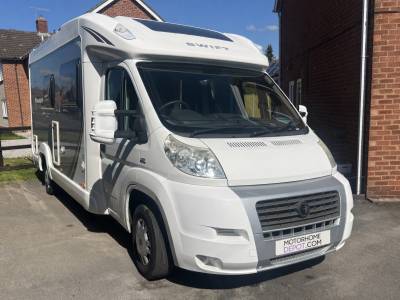 Swift Bolero 630 EW - 2007 - end bathroom - motorhome for sale 
