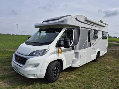 Rollerteam Autoroller 747, 2021, End lounge, 6 Berth, 5 Belts, Solar,