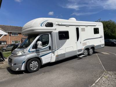 Auto-Trail Comanche Frontier - 2012 - 6 Berth - 4 Seatbelt - Motorhome For Sale