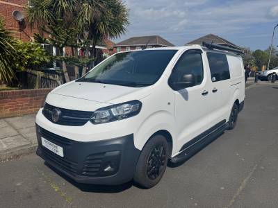 Vauxhall Vivaro Campervan, Off grid, 2 Bert, 3 Seat Belts, Manual, For Sale
