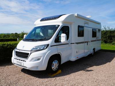 Bailey Advance 76-2, 2 Belt, 4 Berth, Fixed Bed, Low Miles
