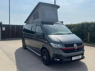 Volkswagen Transporter T30 ST-LINE 4 Berth 5 Belts