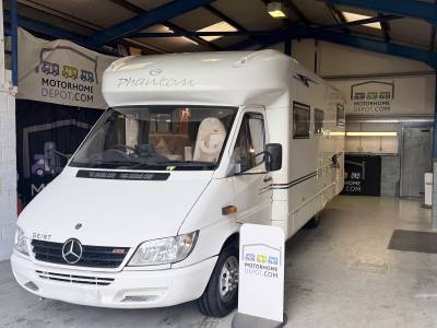 Geist Phantom Automatic 4 Berth Fixed Bed With Garage 4 Travelling Belts 4 berth