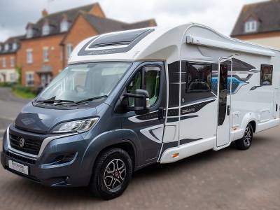 Swift Escape 674 6 Berth 5 Seat Belts - Spacious Front and End Lounge