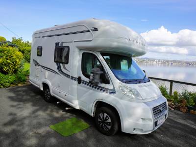 2007 Auto-Trail Tracker EKS, 4-Berth, 4-Belts, Over-cab Double Bed, End-kitchen