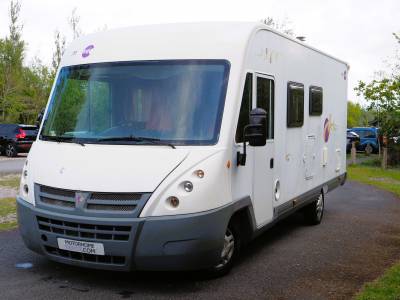Mooveo i683, 4 Berth, 4 Belt, Fixed Beds, Gaslow, Low Mileage