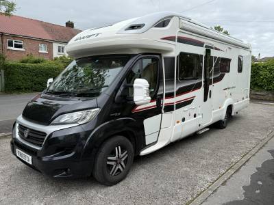 Swift Kontiki 625, Island Bed, Self Levelling, Alde Heating