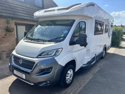 Roller Team Auto-Roller 707 For Sale, Auto, 6 Berth, 6 Belts, Bunk Beds, Solar