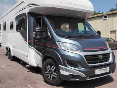 Auto-Trail Frontier Comanche Tag Axle Luxury 6 berth Motorhome