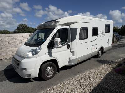Hymer Bianco T698CL 2 Berth 4 Belt Motorhome For Sale