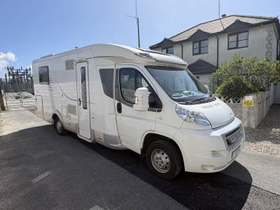 Hymer Bianco T698CL 2 Berth 4 Belt Motorhome For Sale