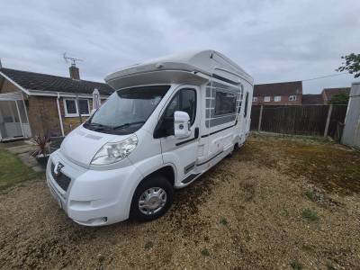 Auto-sleeper Broadway, 2010, 2 berth, 2 belts, Solar, Low mileage