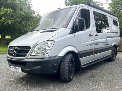 2012 Mercedes Sprinter MWB/Low Adventurevan Camper