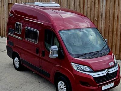 Wildax Pulsar camper 2018 21k 2 berth 4 belts 5m towbar