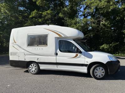 AUTOSLEEPERS MEZAN 2 BERTH