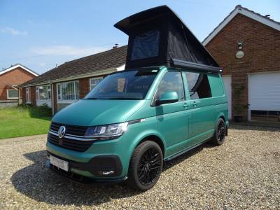 Volkswagen T28 Highline 4 Berth