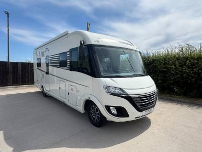 Le Voyageur 7.8 LU U shape lounge 4 Berth 4 Belts