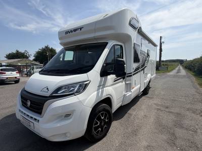 Swift Edge 476, 6 berth, 6 belts, gargae twin be motorhome for sale