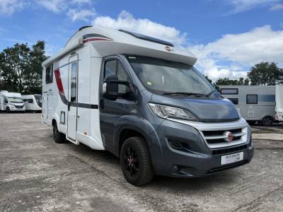 2015 B&uuml;rstner Ixeo 726G Auto | 4 Berth | 33k