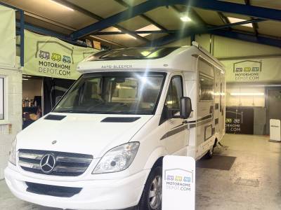 2013 Autosleeper Bourton Automatic 2 Berth Rear Kitchen 