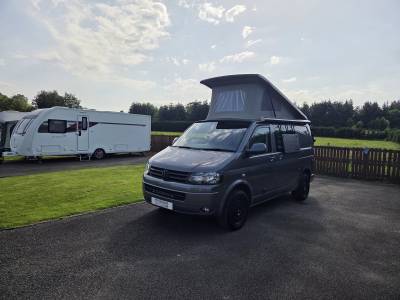 VW Transporter T5.1/T30 Kombi Highline Off-Grid Campervan