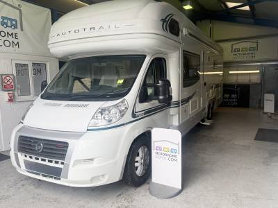 2009 Autotrail Cheiftain  Fixed Transverse bed