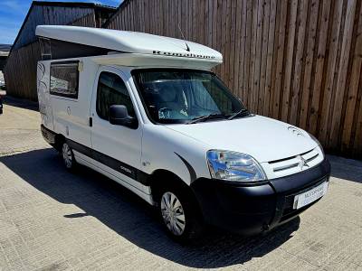 Romahome R20 HyLo camper 2012 2 berth 4 belts 40k 5m 1955kgs