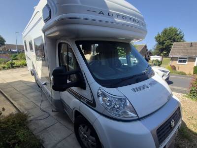 2008 Auto-trail Cheyenne 840D se 6 Berth Island bed.