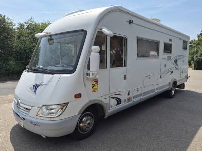 Frankia Luxury Class GD i8000, 2004, 4 berth, Automatic, leather, solar panels,